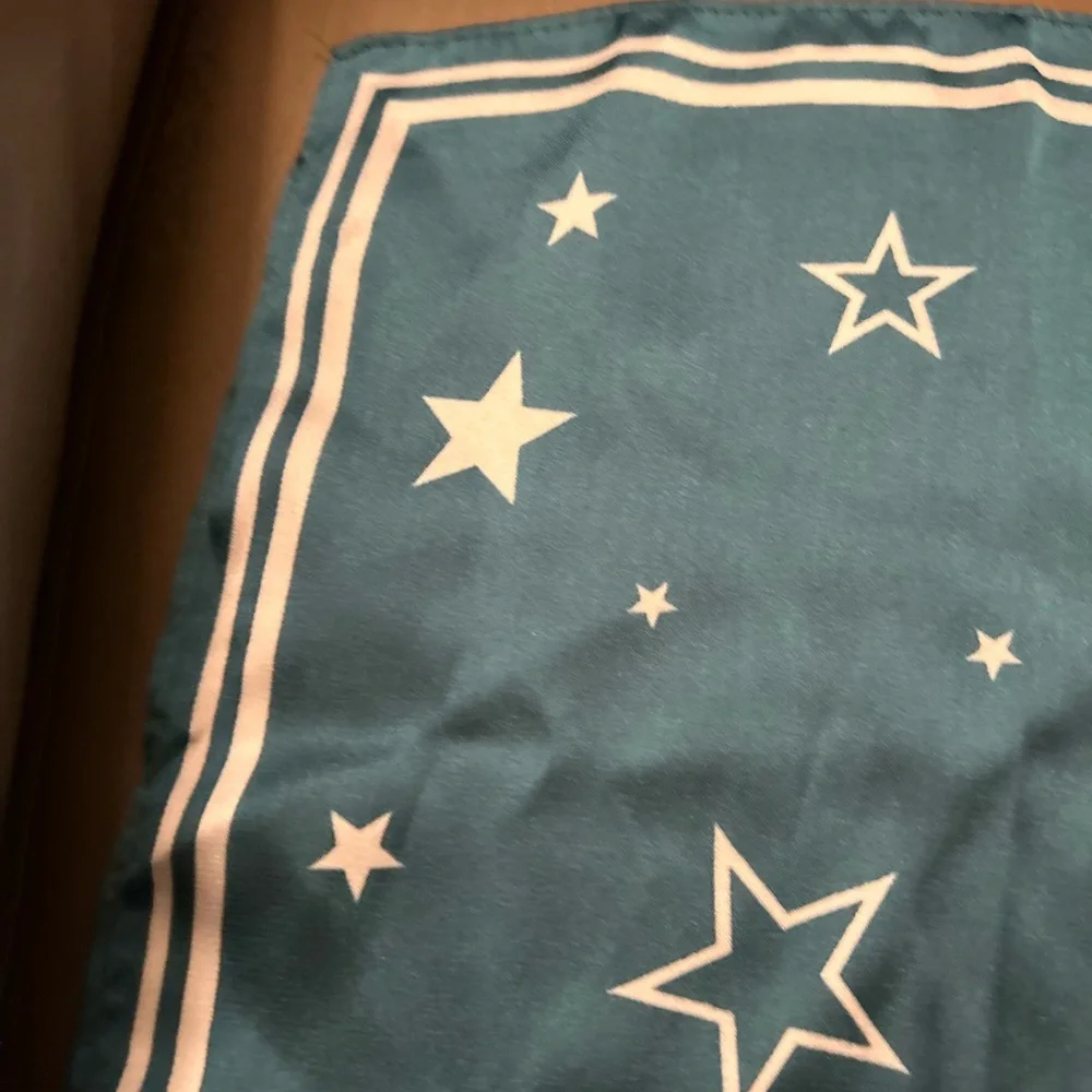 Icing teal scarf